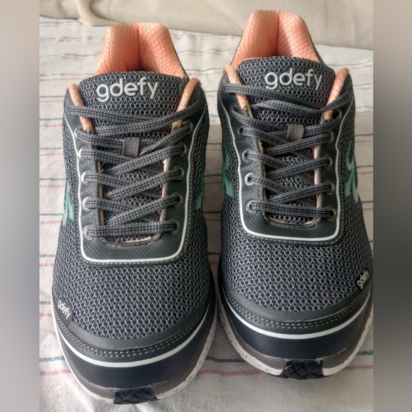 gdefy Shoes - Gravity Defyer Women's Mighty Walk Athletic Shoes / Gray, Orange, Pink Sz 9